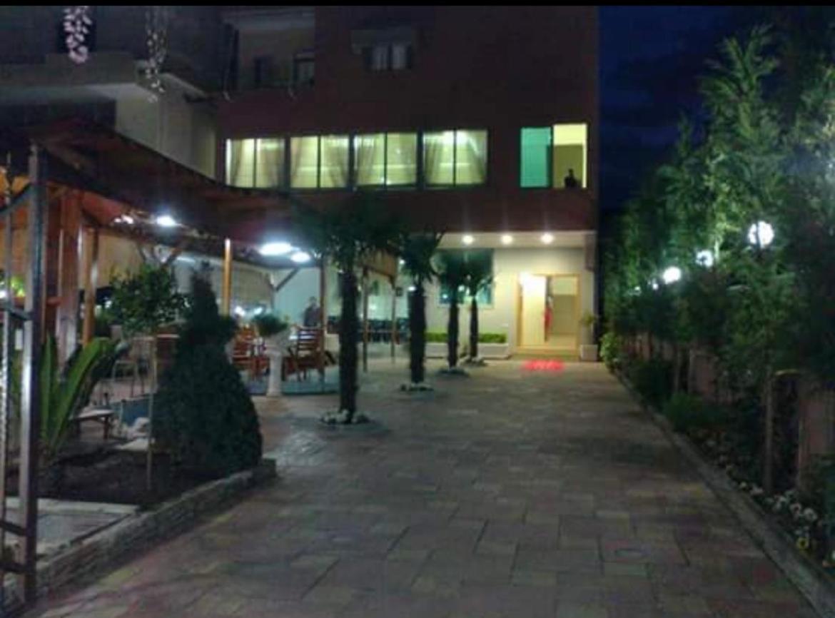 Bajovah Apartments & Restaurant Tirana Exteriér fotografie