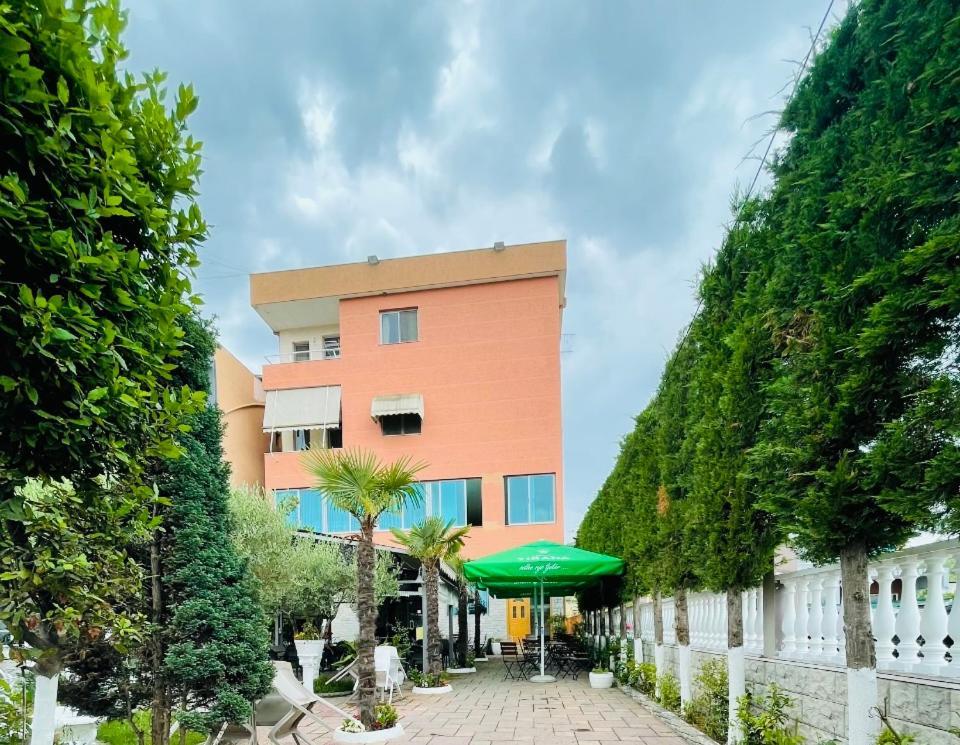 Bajovah Apartments & Restaurant Tirana Exteriér fotografie